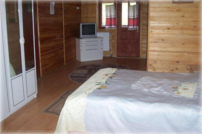 Boykivskiy Dvir Hotel Yasenitsa Zamkova Room photo