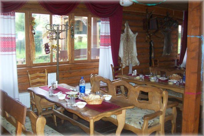 Boykivskiy Dvir Hotel Yasenitsa Zamkova Exterior photo