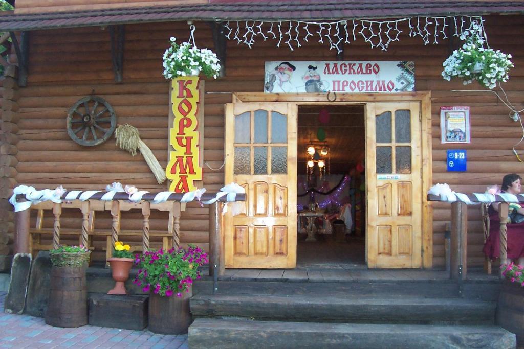 Boykivskiy Dvir Hotel Yasenitsa Zamkova Exterior photo